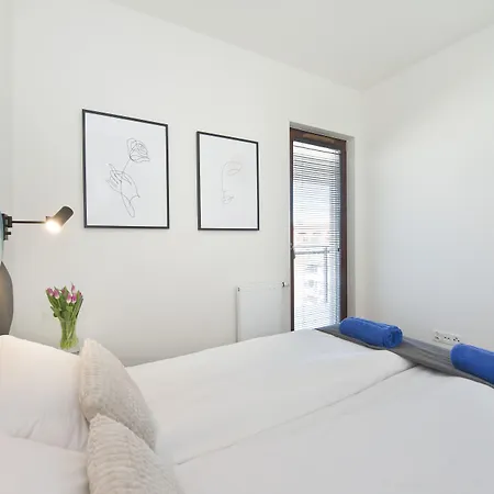 فندق Aura By Q4apartments 4*
