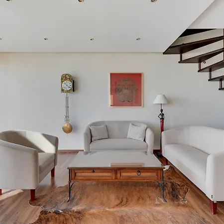 Aura By Q4apartments 5*