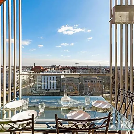 Aura By Q4apartments Hotel Danzica