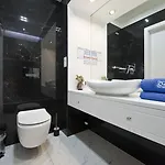 Aura By Q4apartments Hotell 4*