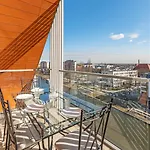 Aura By Q4apartments Hotell