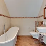 Hotell Aura By Q4apartments 4*